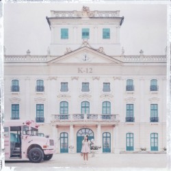 Melanie Martinez - K-12 (LP - Gatfeold - Limited Edition - Baby Pink/Milky Clear Split) Melanie Martinez - K-12 (LP - Gatfeold - Limited Edition - Baby Pink/Milky Clear Split)