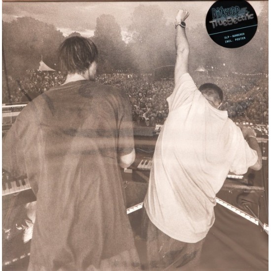 Röyksopp - True Electric (3xLP - Limited Numbered Edition - Gatefold + Poster) Röyksopp - True Electric (3xLP - Limited Numbered Edition - Gatefold + Poster)