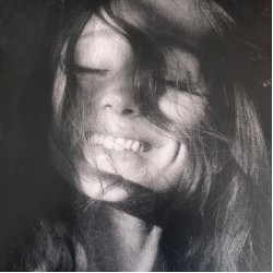 Ariana Grande - Petal (LP - Gatefold - Translucent Pearly White)
